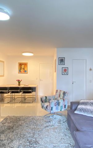 Apartamento à venda com 118m², 3 quartos e 3 vagas Apartamento à venda com 118m², 3 quartos e 3 vagasSala