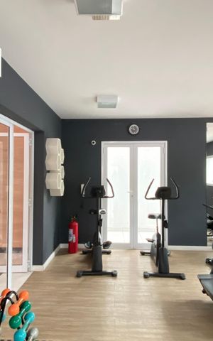 Apartamento à venda com 118m², 3 quartos e 3 vagas Apartamento à venda com 118m², 3 quartos e 3 vagasÁrea comum - Academia