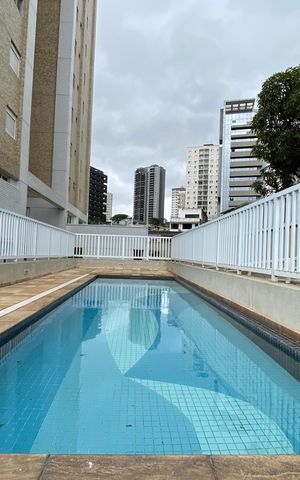 Apartamento à venda com 118m², 3 quartos e 3 vagas Apartamento à venda com 118m², 3 quartos e 3 vagasÁrea comum - Piscina
