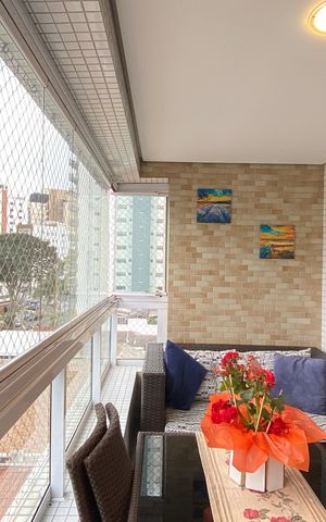 Apartamento à venda com 118m², 3 quartos e 3 vagas Apartamento à venda com 118m², 3 quartos e 3 vagasSala - Varanda