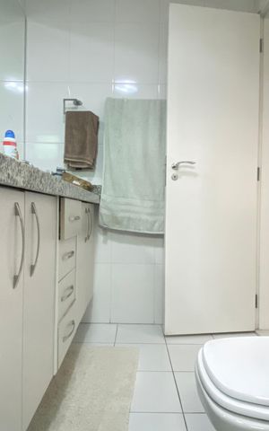 Apartamento à venda com 118m², 3 quartos e 3 vagas Apartamento à venda com 118m², 3 quartos e 3 vagasBanheiro da Suíte