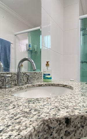 Apartamento à venda com 118m², 3 quartos e 3 vagas Apartamento à venda com 118m², 3 quartos e 3 vagasBanheiro 2