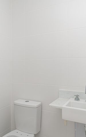 Apartamento para alugar com 37m², 1 quarto e sem vaga Apartamento para alugar com 37m², 1 quarto e sem vagaBanheiro da Suíte
