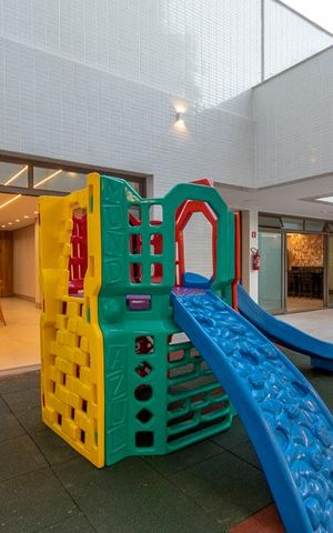 Apartamento à venda com 87m², 3 quartos e 3 vagas Apartamento à venda com 87m², 3 quartos e 3 vagasÁrea comum - Playground