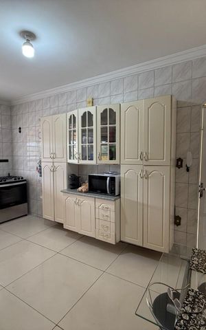 Casa à venda com 550m², 4 quartos e 8 vagas Casa à venda com 550m², 4 quartos e 8 vagasCozinha