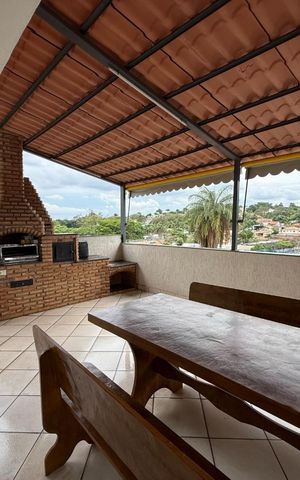 Casa à venda com 550m², 4 quartos e 8 vagas Casa à venda com 550m², 4 quartos e 8 vagasÁrea de Lazer