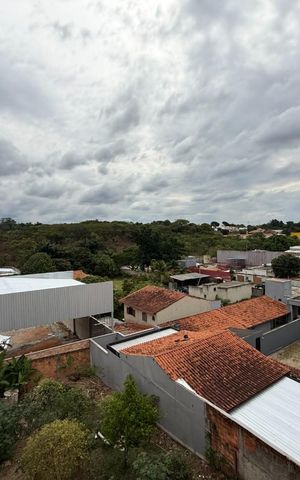 Casa à venda com 550m², 4 quartos e 8 vagas Casa à venda com 550m², 4 quartos e 8 vagasVista