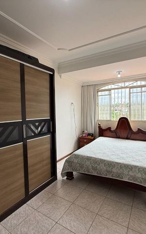 Casa à venda com 550m², 4 quartos e 8 vagas Casa à venda com 550m², 4 quartos e 8 vagasQuarto