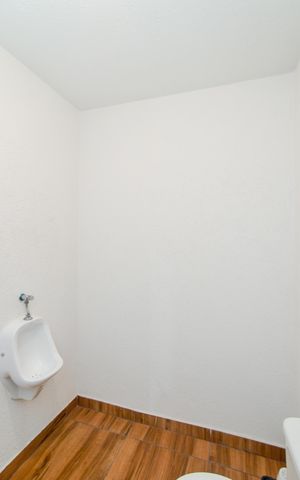 Casa para alugar com 130m², 2 quartos e 2 vagasLavabo