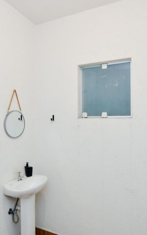 Casa para alugar com 130m², 2 quartos e 2 vagasLavabo
