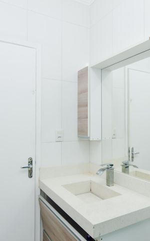 Casa para alugar com 130m², 2 quartos e 2 vagasBanheiro Social