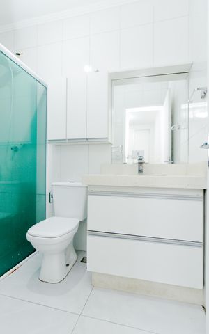 Casa para alugar com 130m², 2 quartos e 2 vagasBanheiro da Suíte