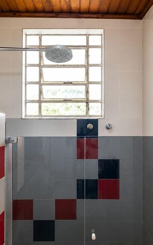 Casa de condomínio para alugar com 350m², 2 quartos e 1 vaga Casa de condomínio para alugar com 350m², 2 quartos e 1 vagaBanheiro da suíte
