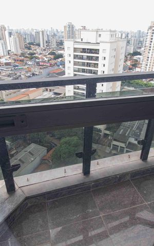 Apartamento à venda com 315m², 3 quartos e 3 vagas Apartamento à venda com 315m², 3 quartos e 3 vagasVaranda da Suíte
