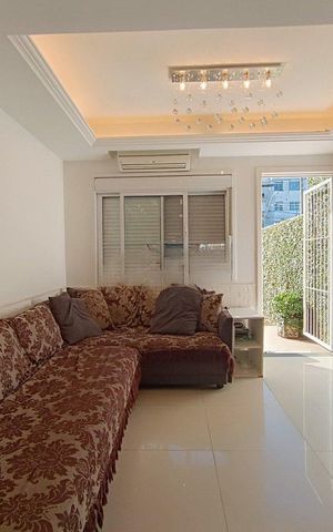 Casa à venda com 135m², 2 quartos e 2 vagas Casa à venda com 135m², 2 quartos e 2 vagasSala