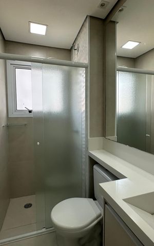 Apartamento para alugar com 55m², 2 quartos e 2 vagas Apartamento para alugar com 55m², 2 quartos e 2 vagasBanheiro da Suíte