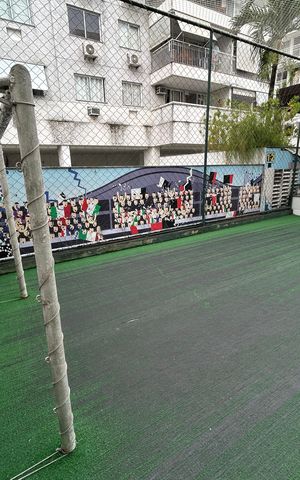 Apartamento à venda com 64m², 2 quartos e 1 vagaCampo de futebol