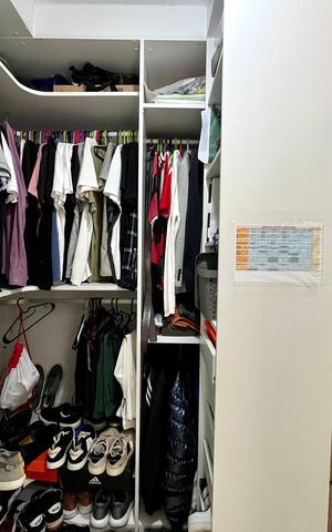 Apartamento à venda com 70m², 2 quartos e 1 vaga Apartamento à venda com 70m², 2 quartos e 1 vagaCloset da suíte
