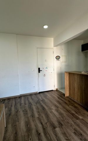 Apartamento à venda com 60m², 2 quartos e 1 vaga Apartamento à venda com 60m², 2 quartos e 1 vagaSala