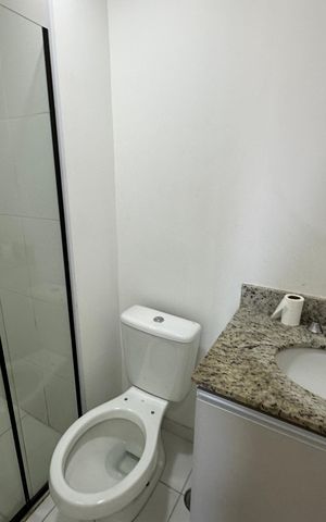 Apartamento à venda com 60m², 2 quartos e 1 vaga Apartamento à venda com 60m², 2 quartos e 1 vagaBanheiro
