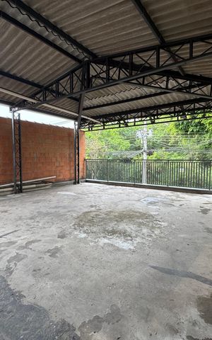 Casa para alugar com 500m², 2 quartos e 3 vagas Casa para alugar com 500m², 2 quartos e 3 vagasVaranda/Quintal