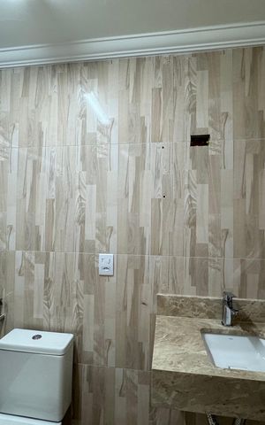 Casa para alugar com 500m², 2 quartos e 3 vagas Casa para alugar com 500m², 2 quartos e 3 vagasBanheiro da Suíte