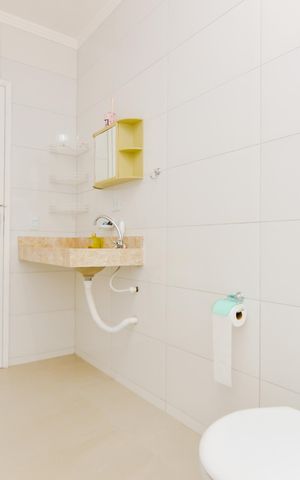 Casa para alugar com 76m², 2 quartos e 1 vagaBanheiro