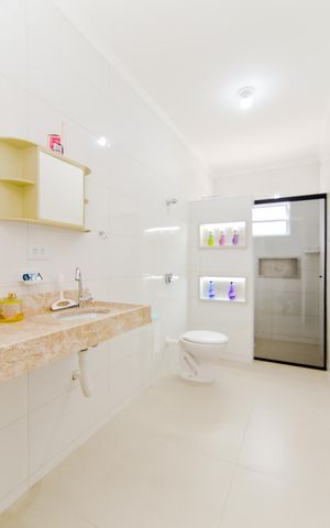 Casa para alugar com 76m², 2 quartos e 1 vagaBanheiro