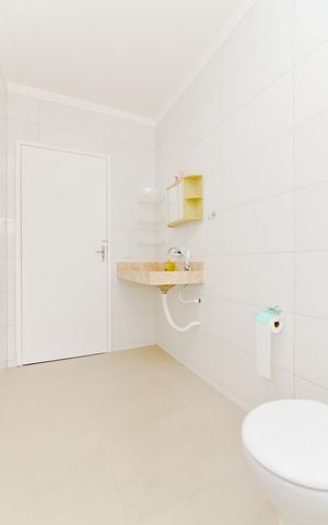 Casa para alugar com 76m², 2 quartos e 1 vagaBanheiro