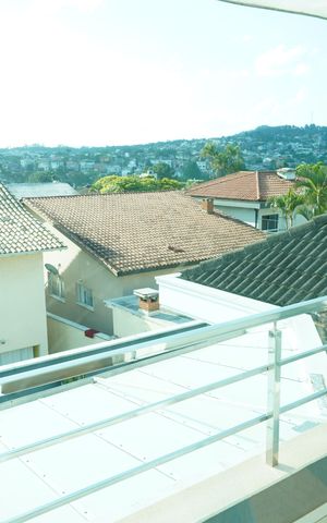 Casa de condomínio à venda com 340m², 3 quartos e 4 vagasVista da Suite 4 - Principal