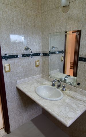 Casa de condomínio à venda com 240m², 4 quartos e 2 vagasBanheiro Suíte