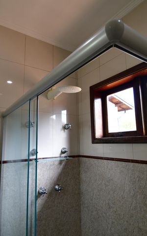 Casa de condomínio à venda com 240m², 4 quartos e 2 vagasBanheiro Suíte
