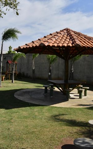 Casa de condomínio à venda com 240m², 4 quartos e 2 vagasÁrea comum