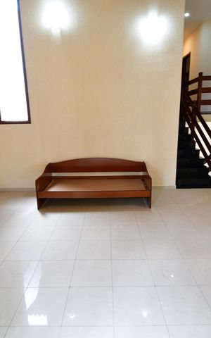 Casa de condomínio à venda com 240m², 4 quartos e 2 vagasSala