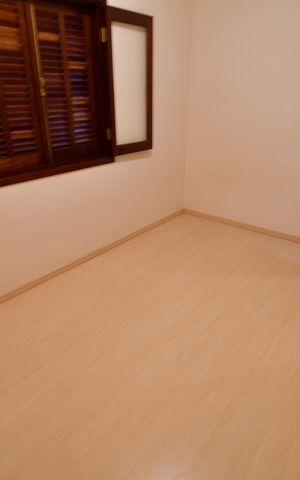 Casa de condomínio à venda com 240m², 4 quartos e 2 vagasQuarto 1