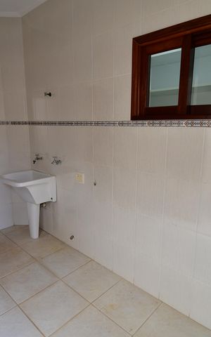 Casa de condomínio à venda com 240m², 4 quartos e 2 vagasÁrea de Serviço