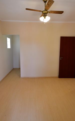 Casa de condomínio à venda com 240m², 4 quartos e 2 vagasQuarto 3 - Suíte