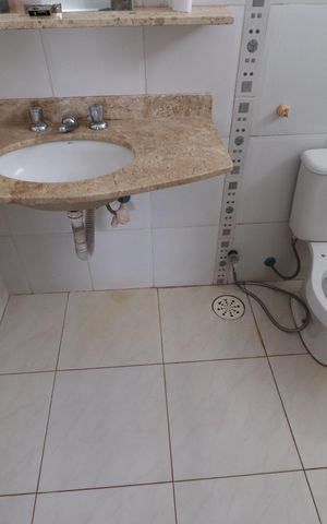 Casa para alugar com 300m², 5 quartos e 5 vagasBanheiro suite 2