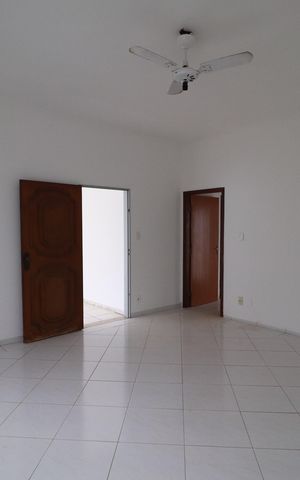Casa para alugar com 300m², 5 quartos e 5 vagasSala