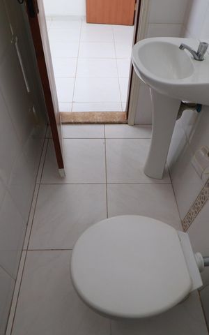 Casa para alugar com 300m², 5 quartos e 5 vagasBanheiro suite 