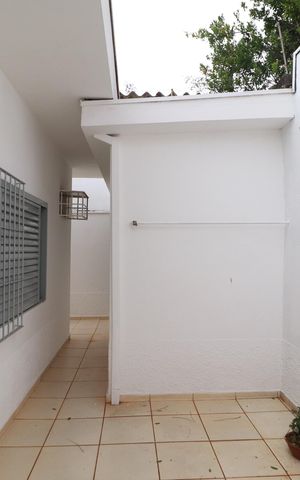 Casa para alugar com 300m², 5 quartos e 5 vagasQuintal 