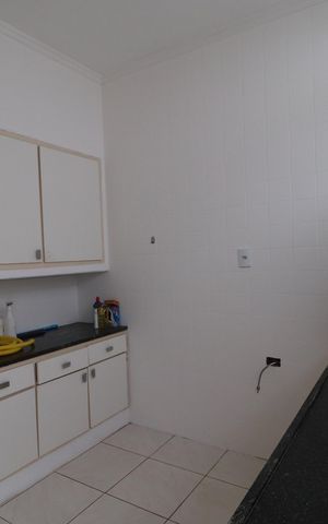 Casa para alugar com 300m², 5 quartos e 5 vagasCozinha 