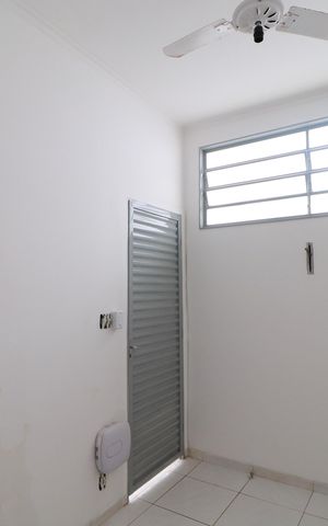Casa para alugar com 300m², 5 quartos e 5 vagasSuite 