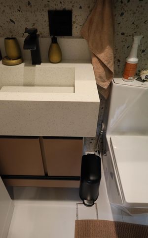 Apartamento à venda com 69m², 2 quartos e 2 vagasBanheiro da Suíte 2