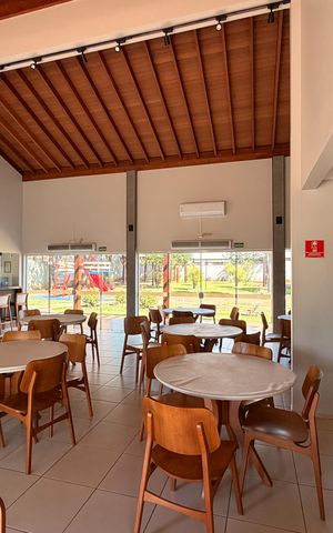 Casa de condomínio para alugar com 221m², 3 quartos e 2 vagas Casa de condomínio para alugar com 221m², 3 quartos e 2 vagasÁrea comum - Salão de festas