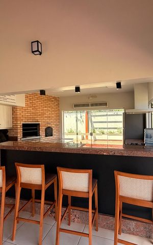 Casa de condomínio para alugar com 221m², 3 quartos e 2 vagas Casa de condomínio para alugar com 221m², 3 quartos e 2 vagasÁrea comum - Salão de festas