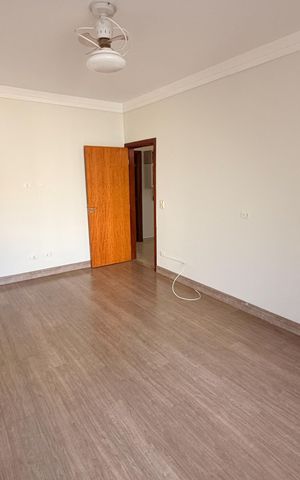 Casa de condomínio para alugar com 221m², 3 quartos e 2 vagas Casa de condomínio para alugar com 221m², 3 quartos e 2 vagasSala