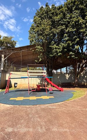 Casa de condomínio para alugar com 221m², 3 quartos e 2 vagas Casa de condomínio para alugar com 221m², 3 quartos e 2 vagasÁrea comum - Playground