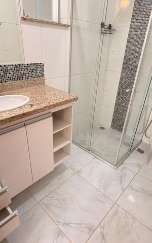 Casa de condomínio para alugar com 221m², 3 quartos e 2 vagas Casa de condomínio para alugar com 221m², 3 quartos e 2 vagasBanheiro suíte 1