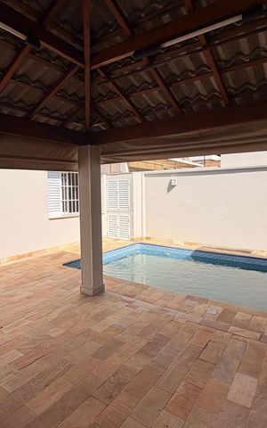 Casa de condomínio para alugar com 221m², 3 quartos e 2 vagas Casa de condomínio para alugar com 221m², 3 quartos e 2 vagasChurrasqueira
